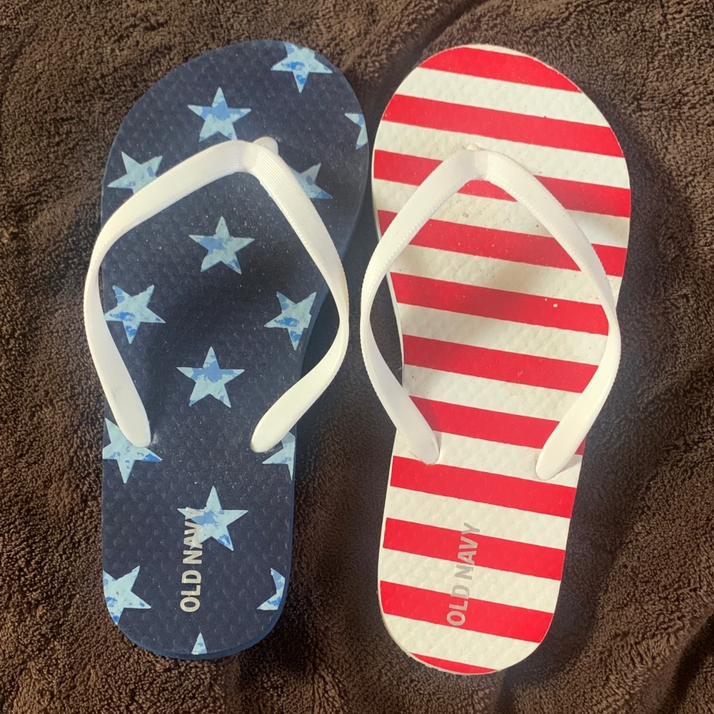 Old Navy Kids July 4th themed Flip Flops - Stars and Stripes